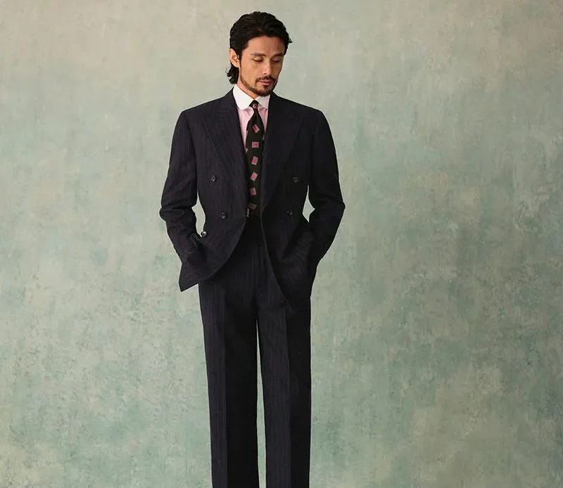 1930s Retro Double-Breasted Pinstripe Suit