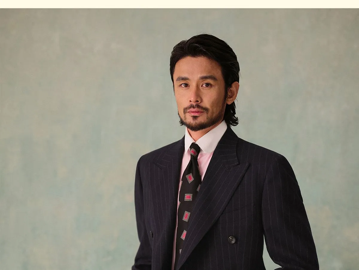 1930s Retro Double-Breasted Pinstripe Suit