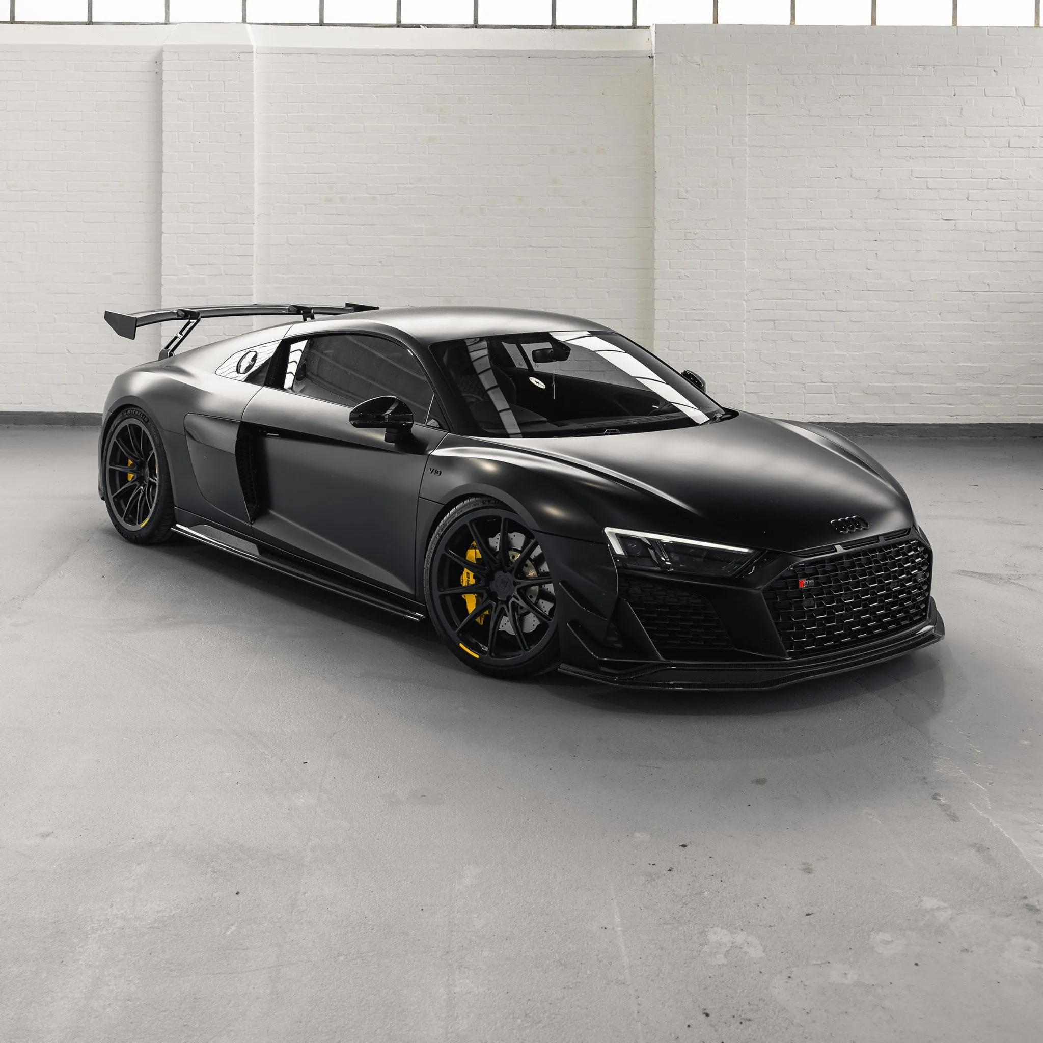 Audi R8 4S Facelift Pre-Preg Carbon Fibre Side Skirts by TRE