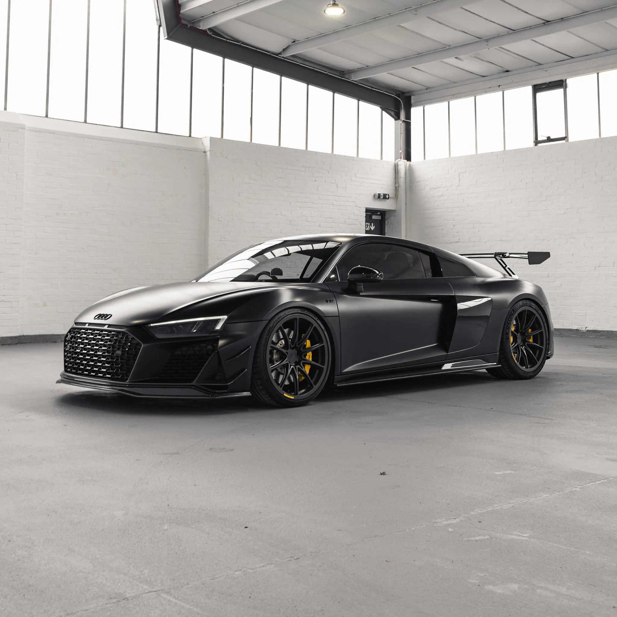 Audi R8 4S Facelift Pre-Preg Carbon Fibre Side Skirts by TRE