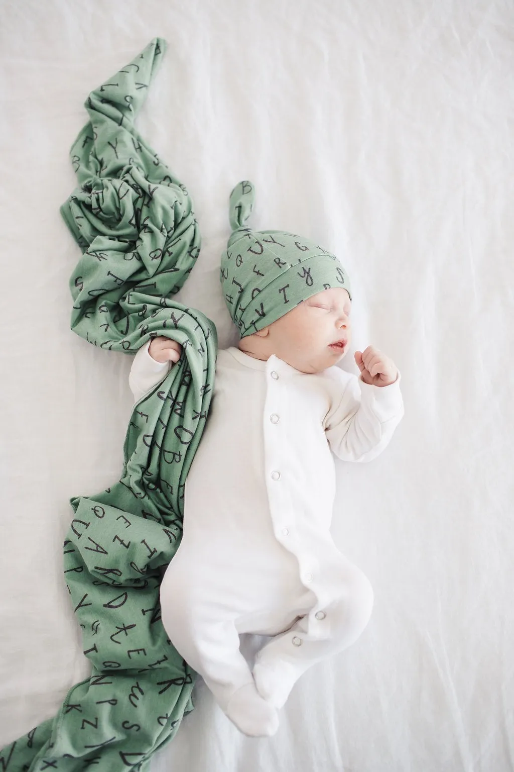 Copper Pearl Newborn Top Knot Hat - Poe