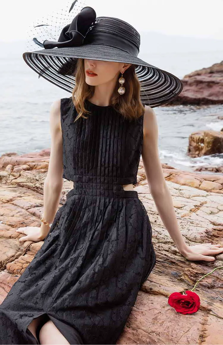 Elegant Wide Derby Hat