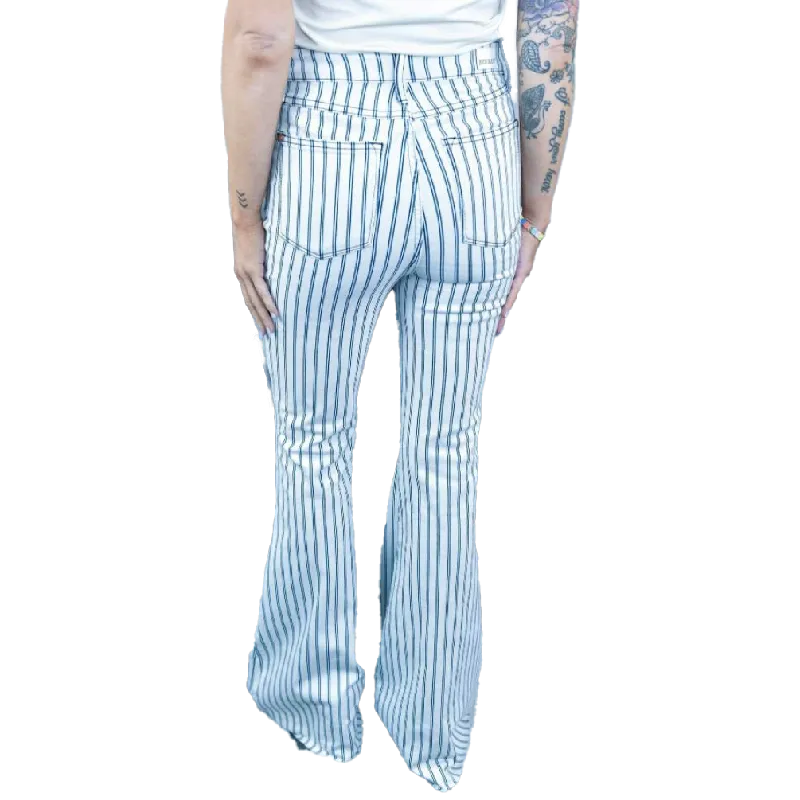 Judy Blue High Waisted Super Flare Jeans
