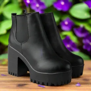 Stylish Chunky Ankle Boots with Cushioned Sole for All-Day Comfort and Versatile Outfits