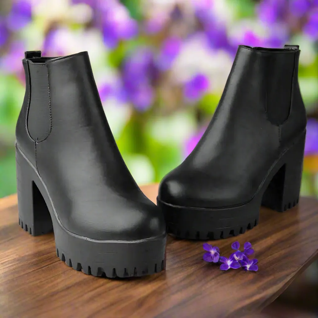 Stylish Chunky Ankle Boots with Cushioned Sole for All-Day Comfort and Versatile Outfits