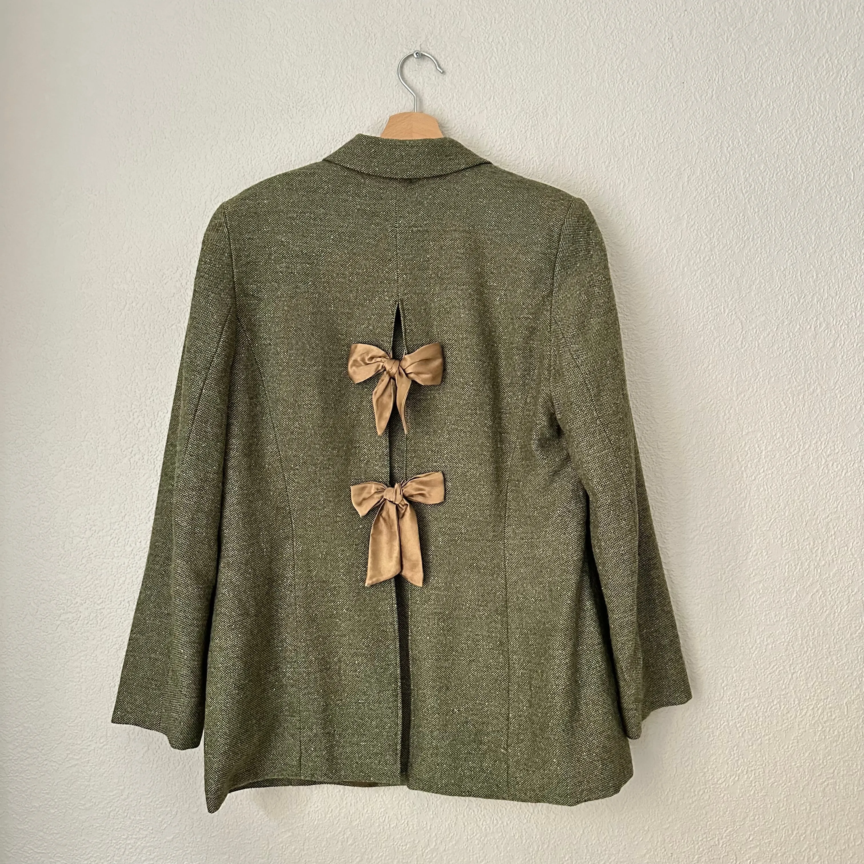 Upcycled Bow Blazer Boucle Green/Golden, size S-M