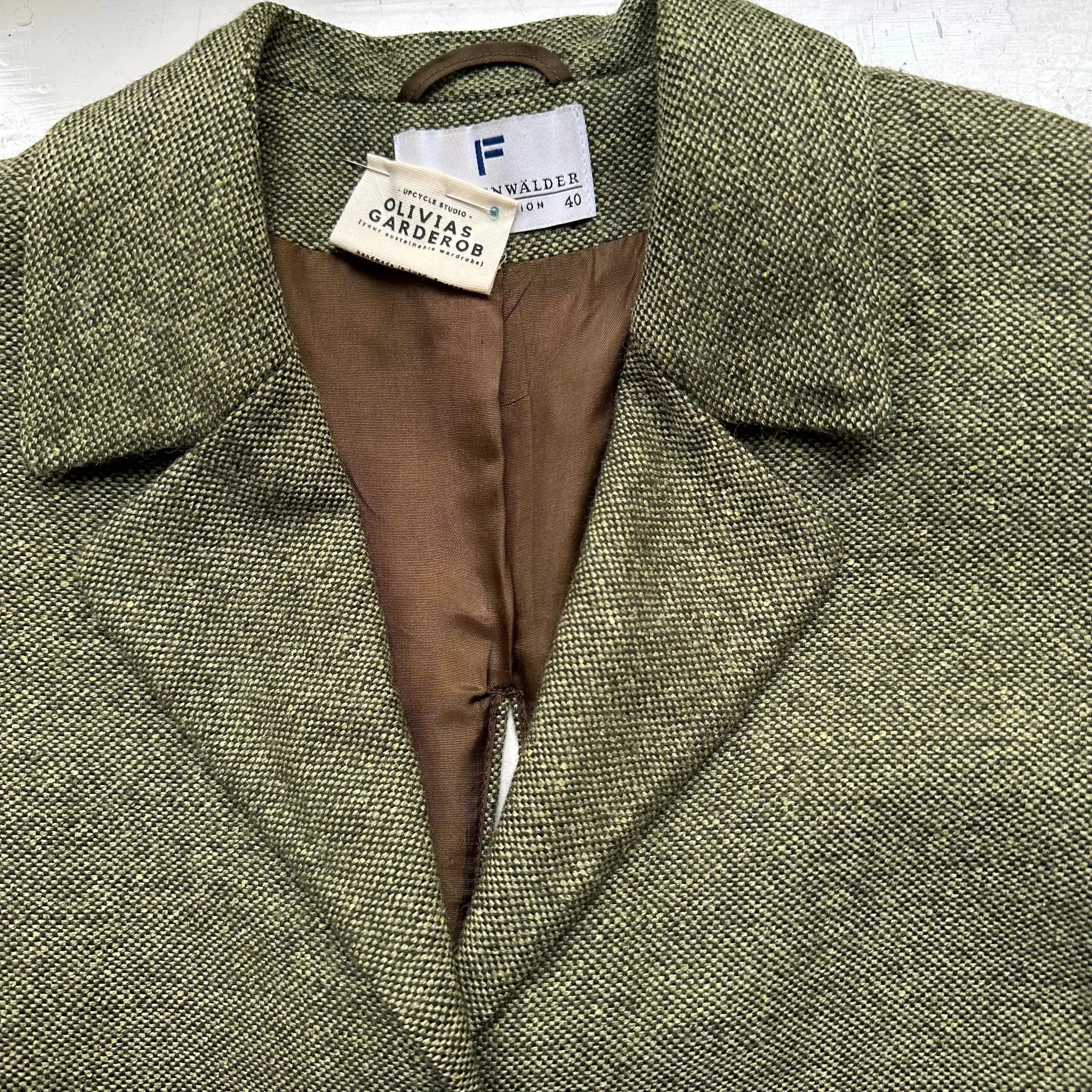 Upcycled Bow Blazer Boucle Green/Golden, size S-M